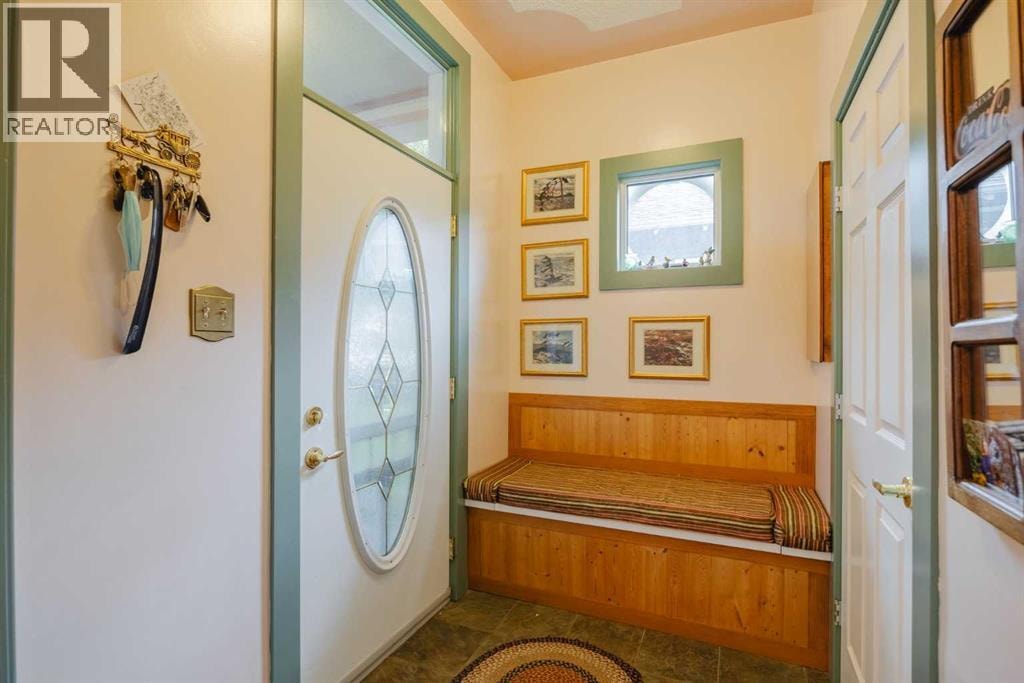 15 Elma Street W — photo 6