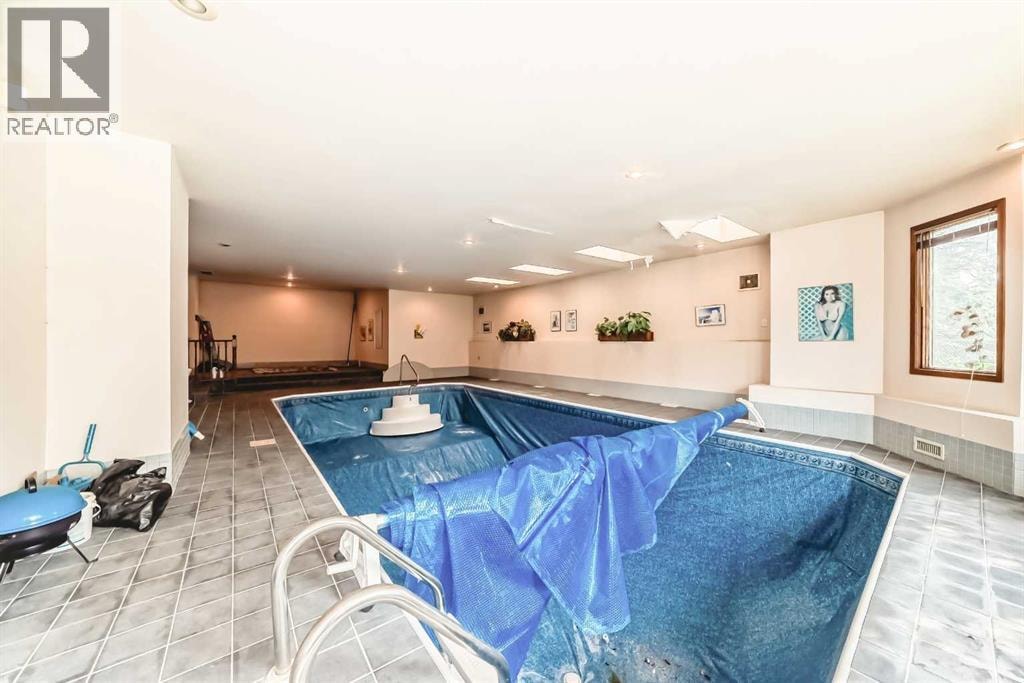 131 Varsity Estates Terrace NW — photo 37