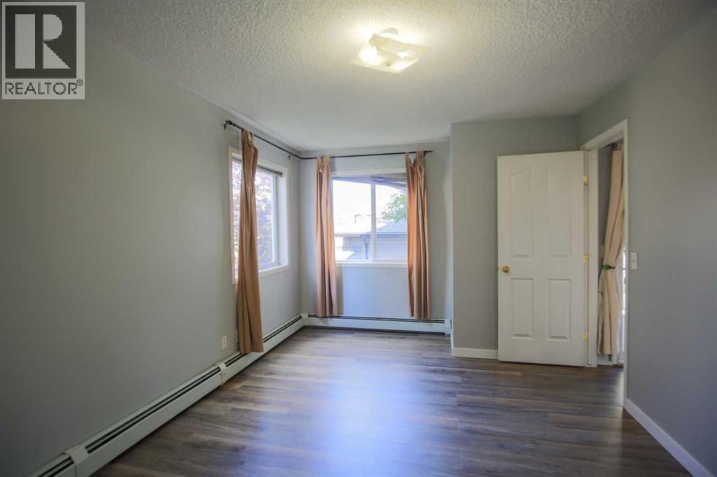 202, 5202 Valleyview Park SE — photo 8