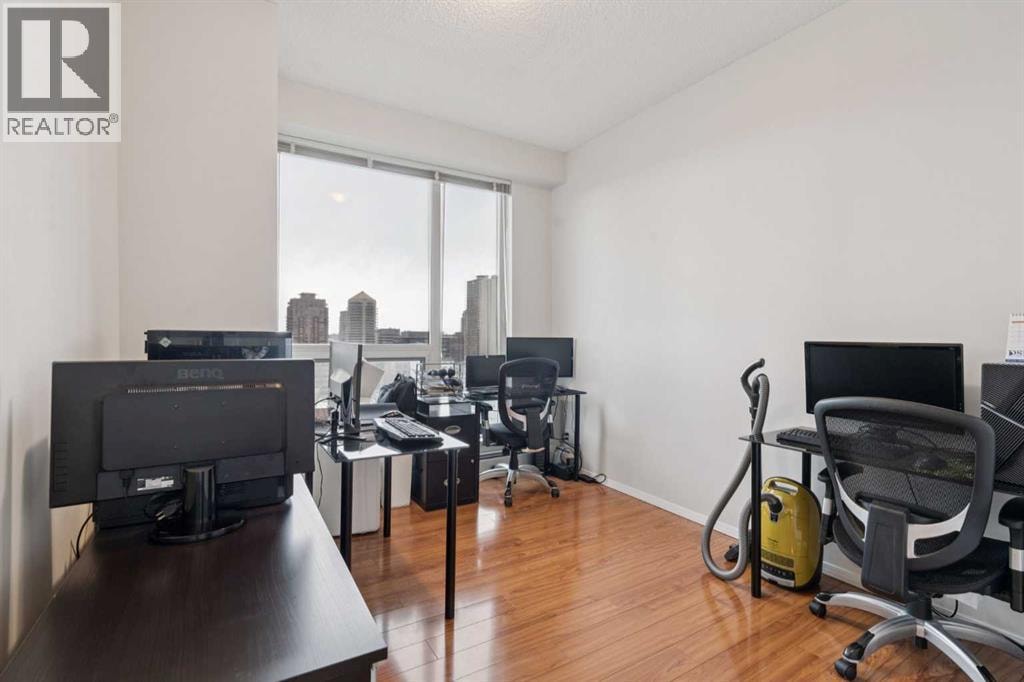 1301, 1053 10 Street SW — photo 13