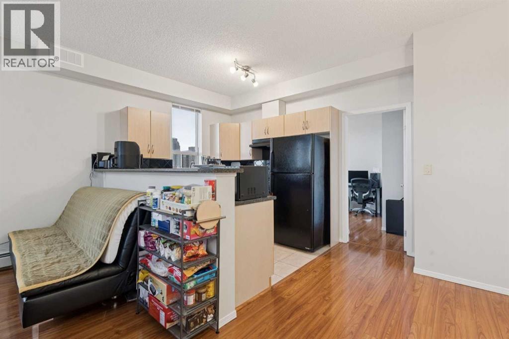 1301, 1053 10 Street SW — photo 12