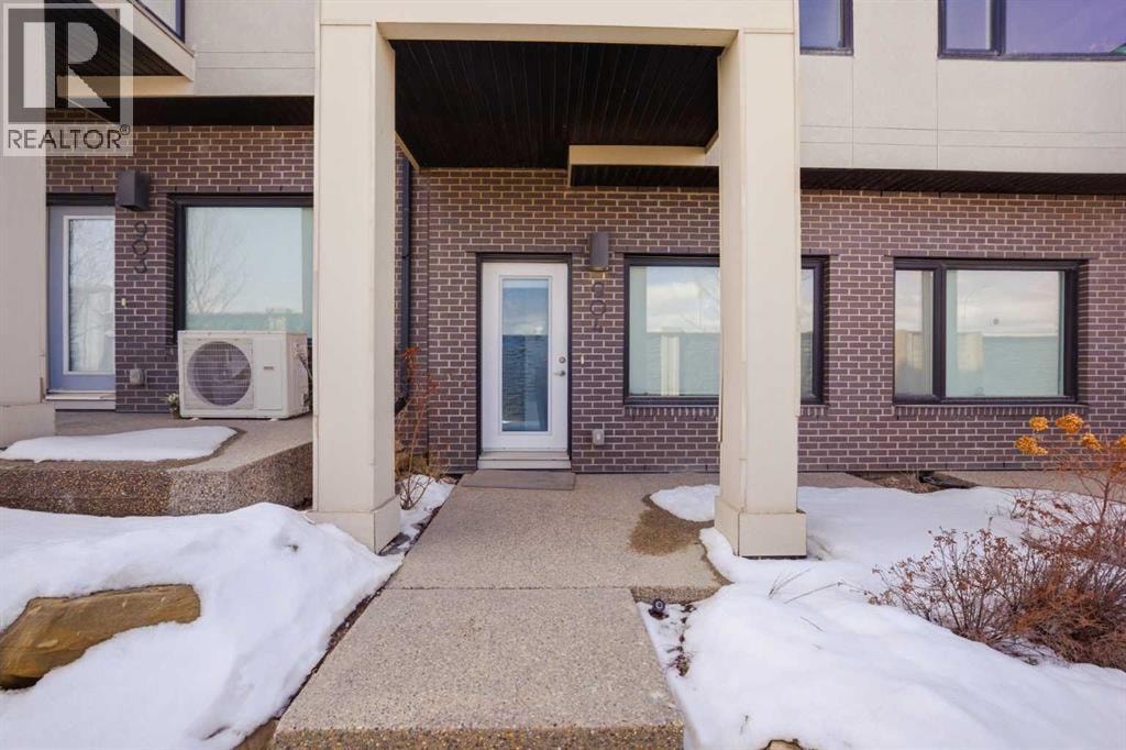 904, 218 Sherwood Square NW — photo 5