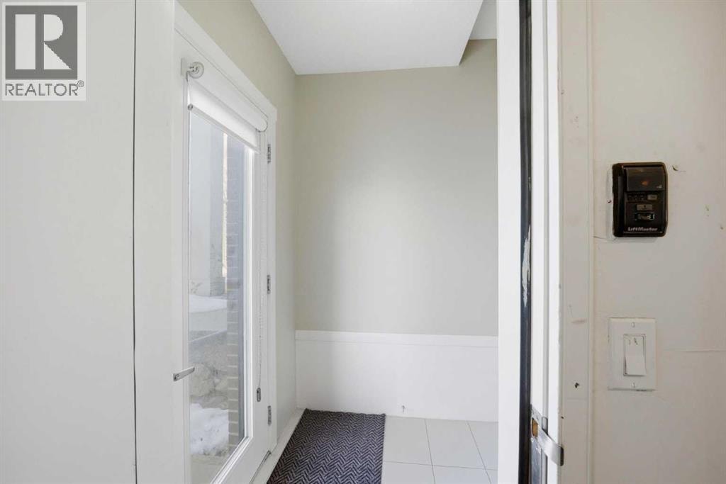 904, 218 Sherwood Square NW — photo 8