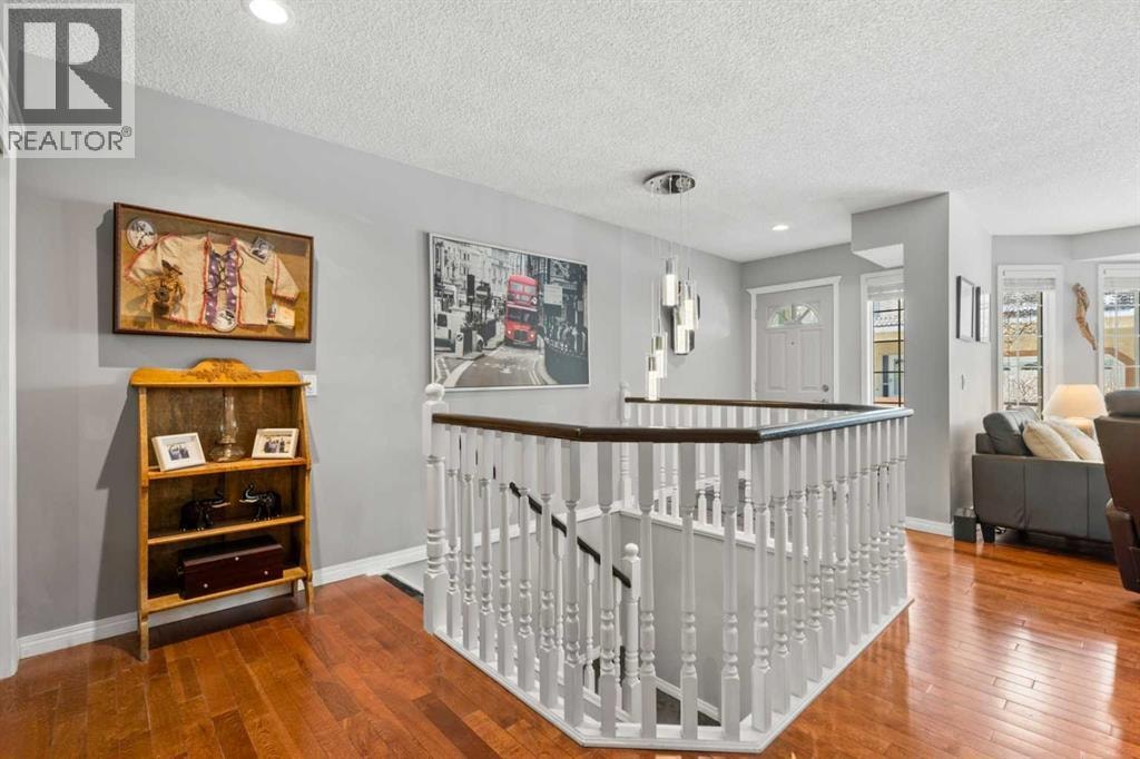38 Richelieu Court SW — photo 24