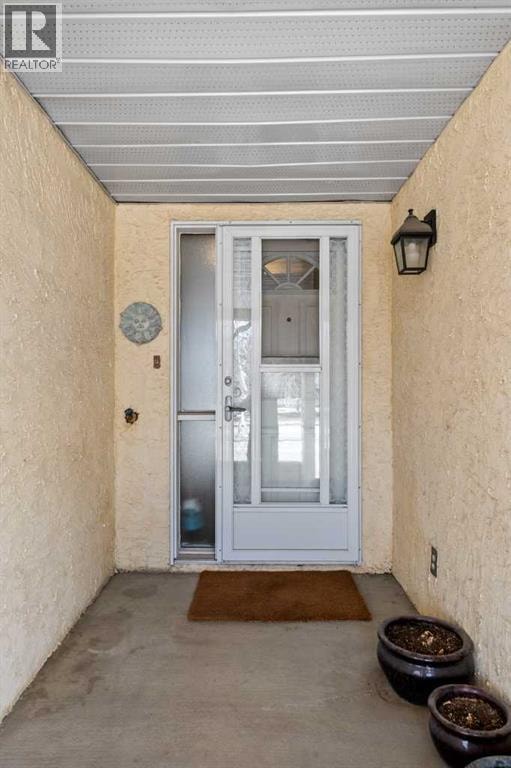 38 Richelieu Court SW — photo 30