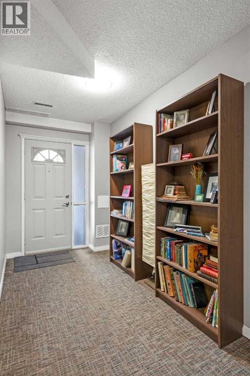 38 Richelieu Court SW — photo 29