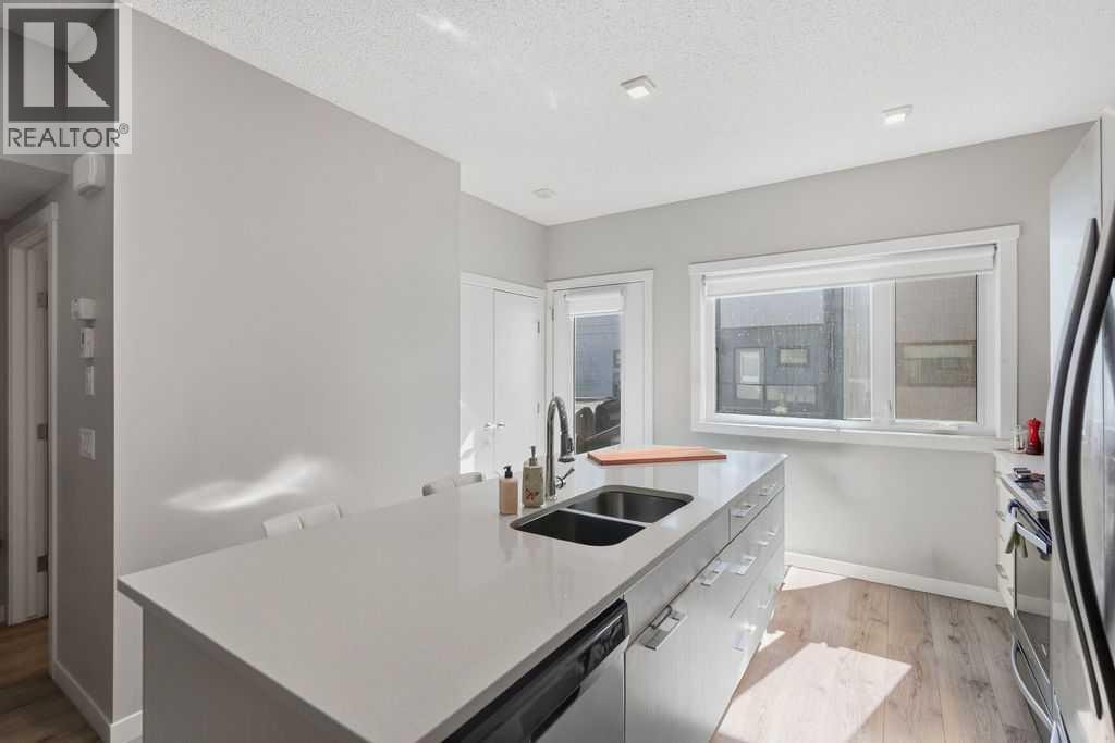 204, 218 Sherwood Square NW — photo 14