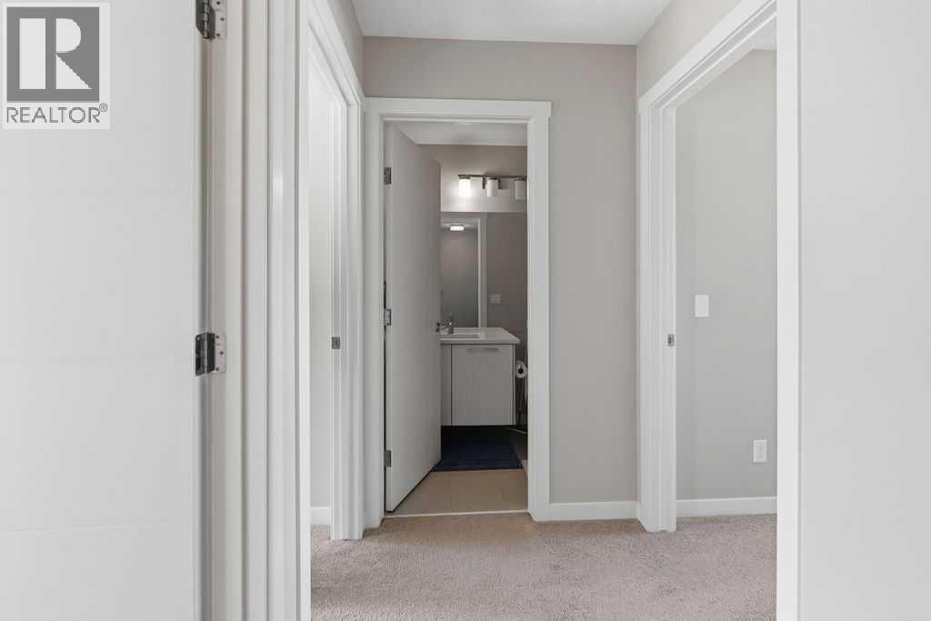 204, 218 Sherwood Square NW — photo 30