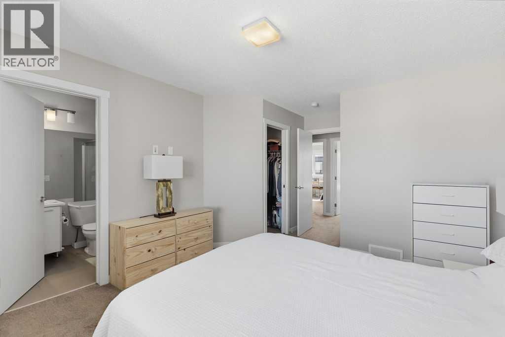 204, 218 Sherwood Square NW — photo 32