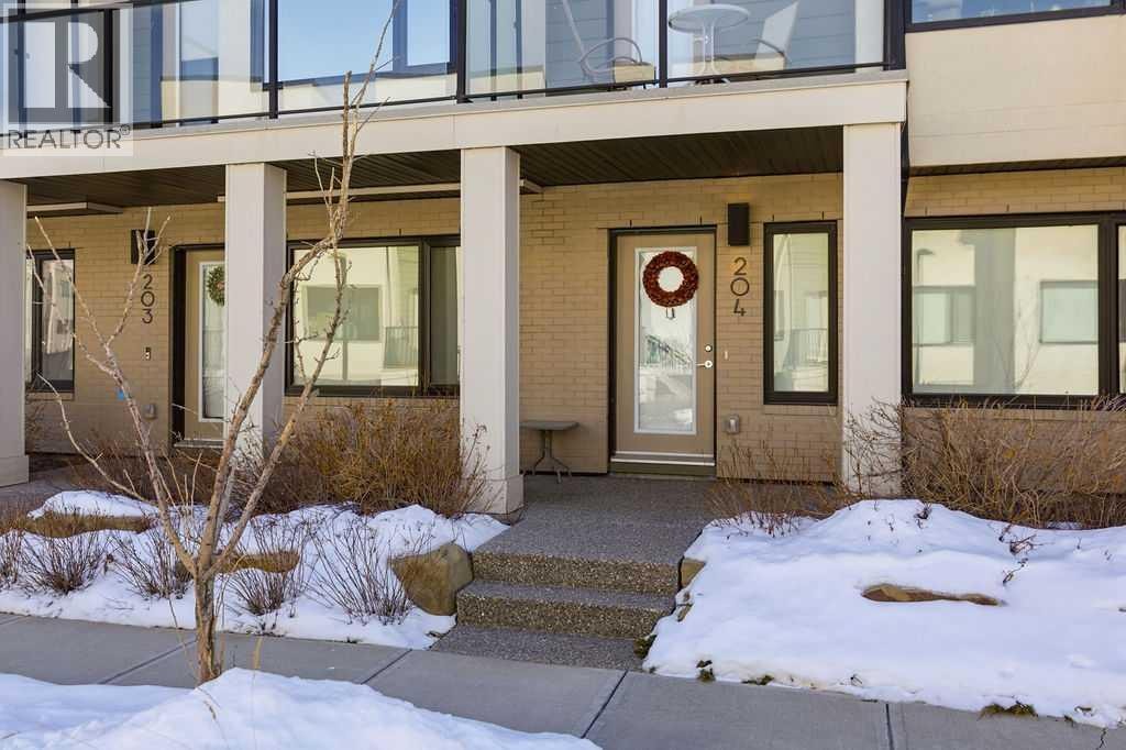204, 218 Sherwood Square NW — photo 4