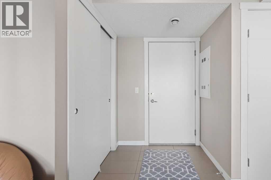 204, 218 Sherwood Square NW — photo 8