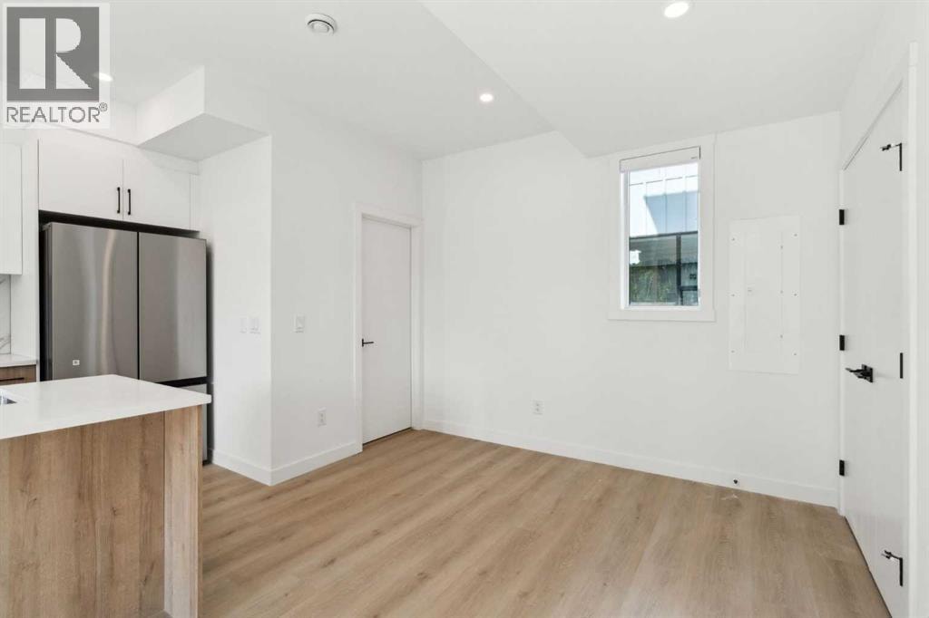 2831 36 Street SW — photo 14