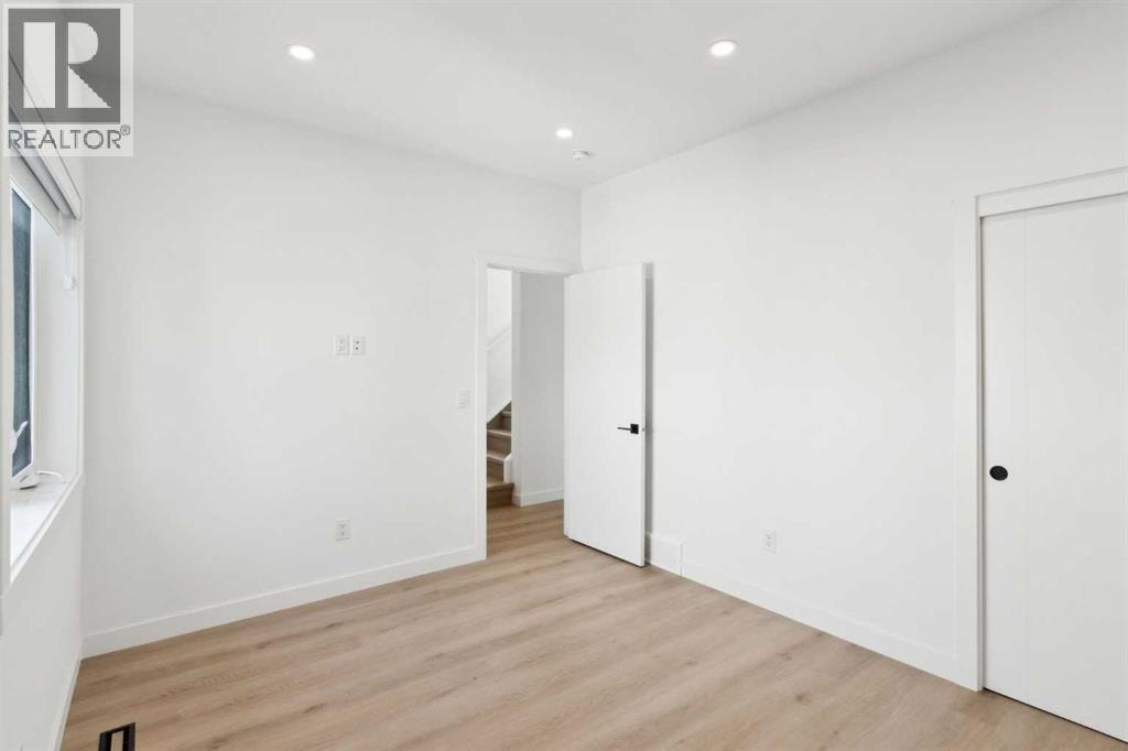 2831 36 Street SW — photo 21