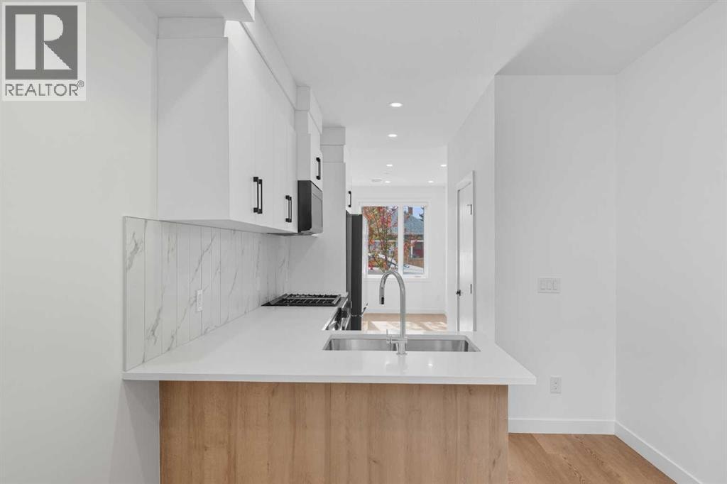 1224 20 Avenue NW — photo 8