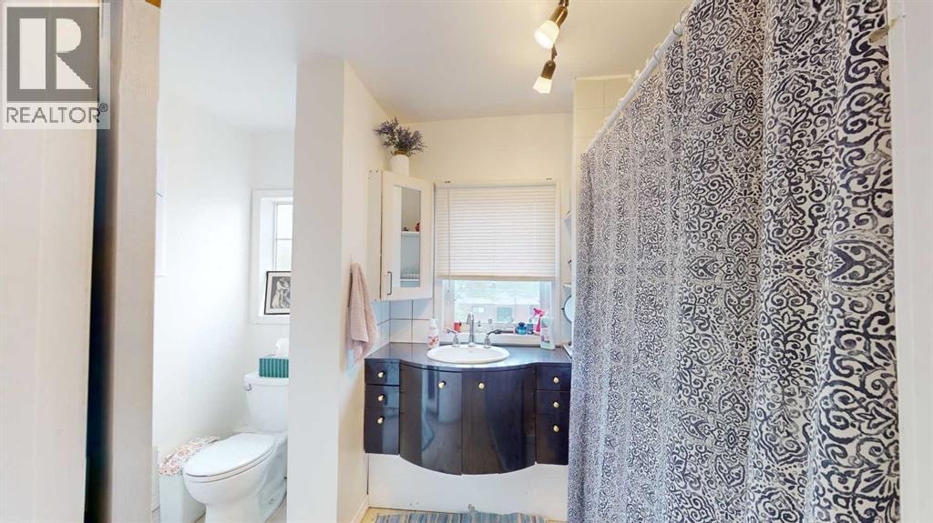 1625 23 Avenue SW — photo 11