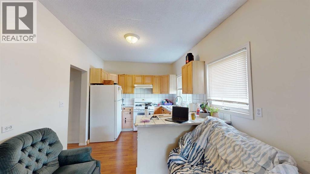 1625 23 Avenue SW — photo 12
