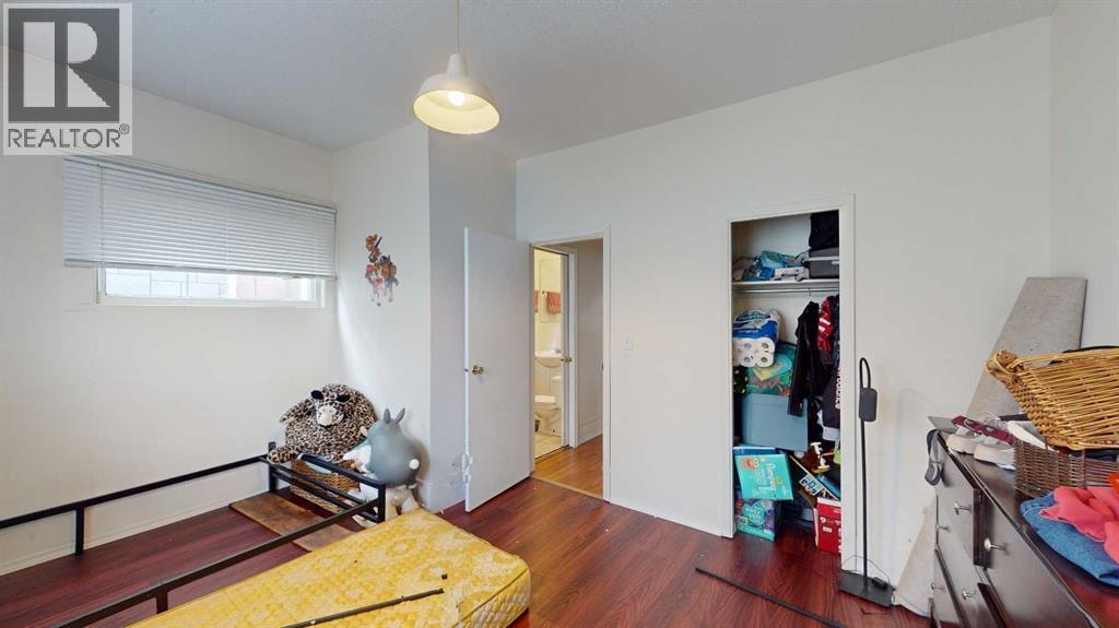 1625 23 Avenue SW — photo 17