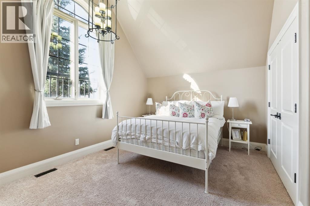 2248 9 Avenue SE — photo 42