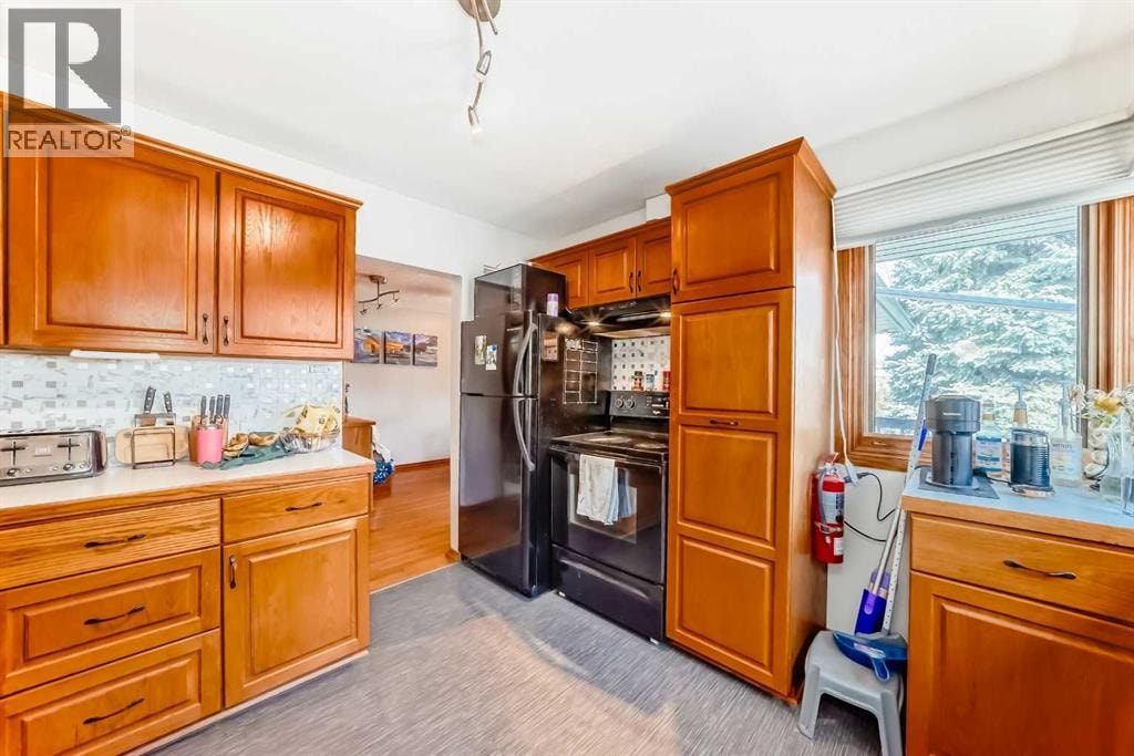 1415 Rosehill Drive NW — photo 9