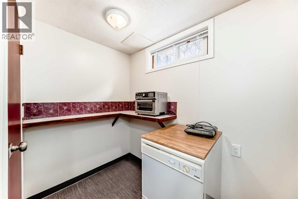 1415 Rosehill Drive NW — photo 30