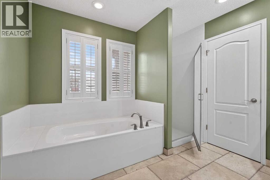 111 Valley Ponds Crescent NW — photo 38