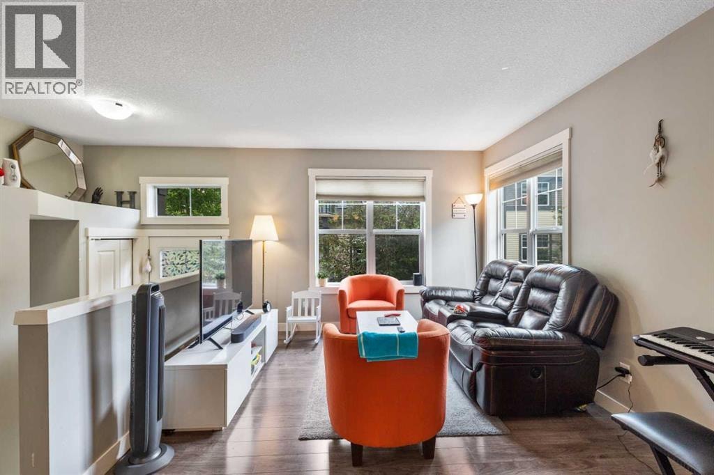 319 Mckenzie Towne Square SE — photo 2