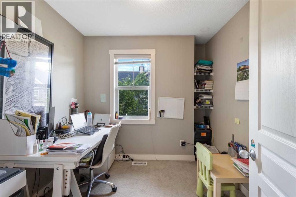 319 Mckenzie Towne Square SE — photo 18