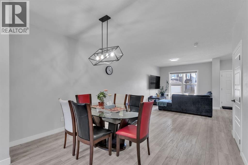 67 Corner Glen Gardens NE — photo 10