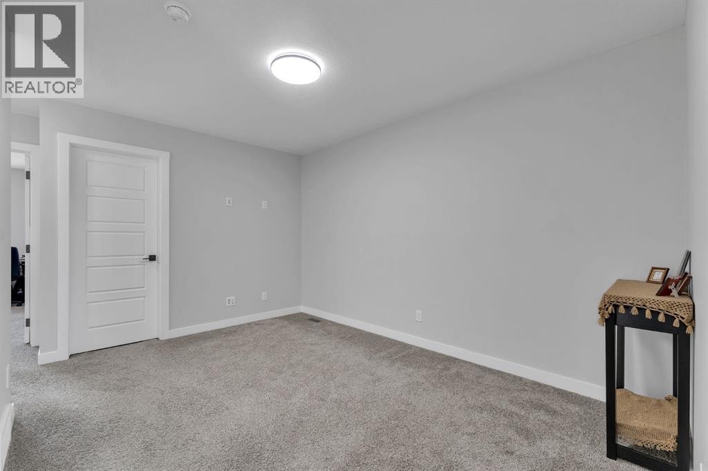 67 Corner Glen Gardens NE — photo 21