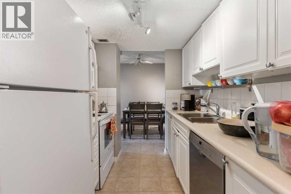 303, 30 Mchugh Court NE — photo 5