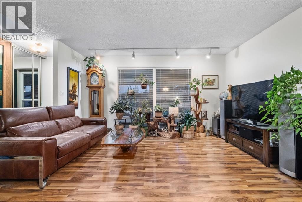 4604 Marwood Way NE — photo 8