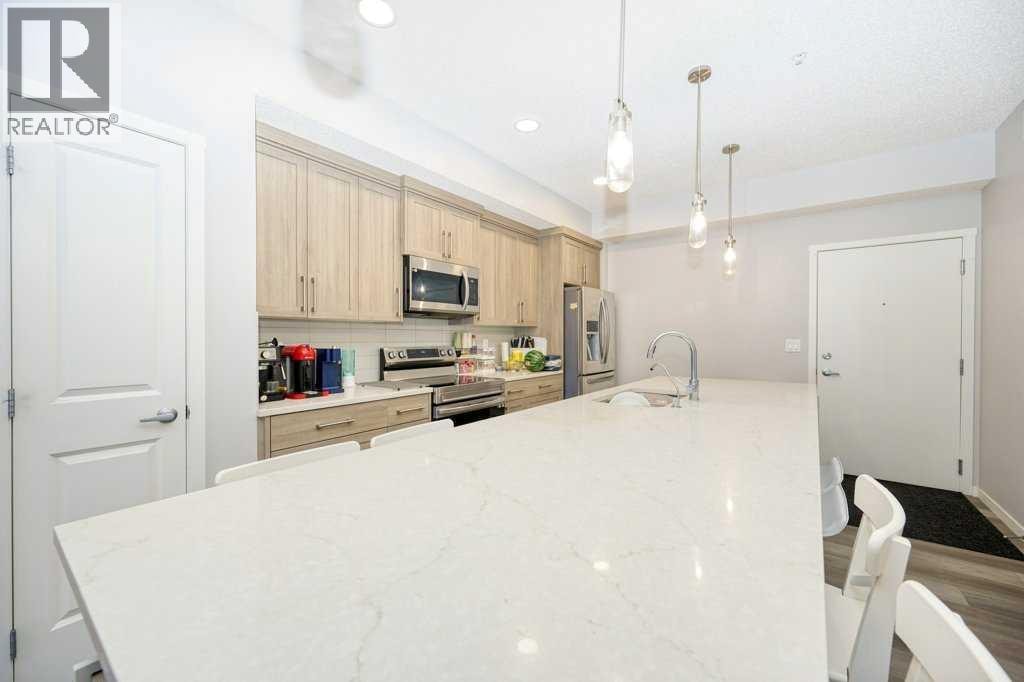 406, 80 Carrington Plaza NW — photo 3