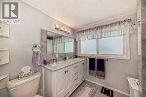 420 Whitehorn Place NE — photo 18