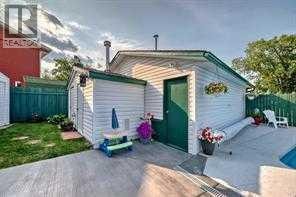420 Whitehorn Place NE — photo 40
