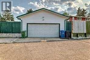 420 Whitehorn Place NE — photo 42