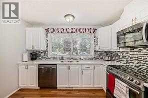 420 Whitehorn Place NE — photo 6