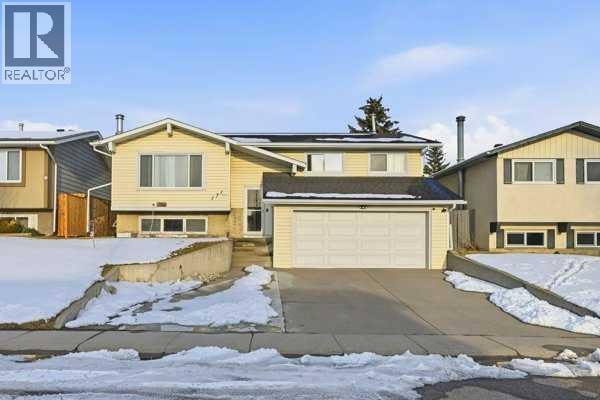 171 Rundlefield Crescent NE — photo 2