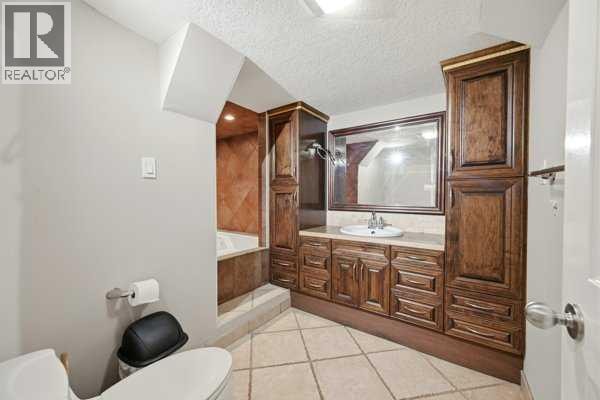 171 Rundlefield Crescent NE — photo 32