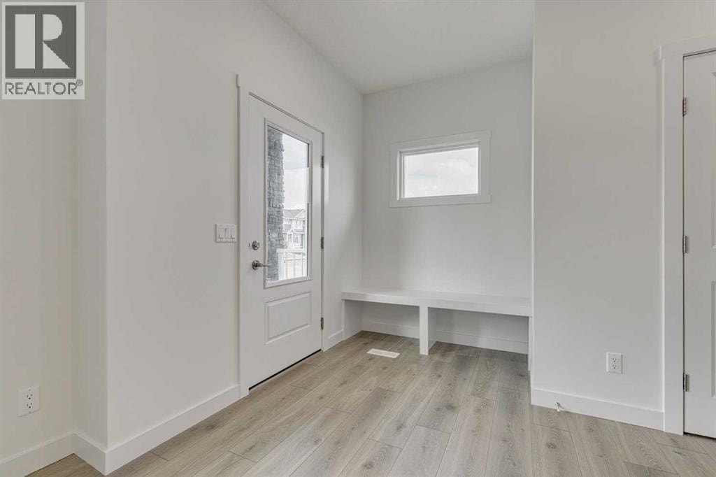 208 Belmont Way SW — photo 2