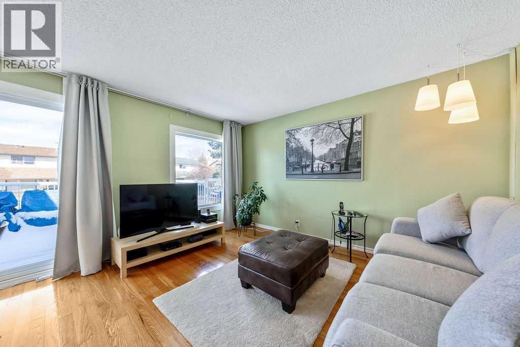 50 Cedarwood Rise SW — photo 3