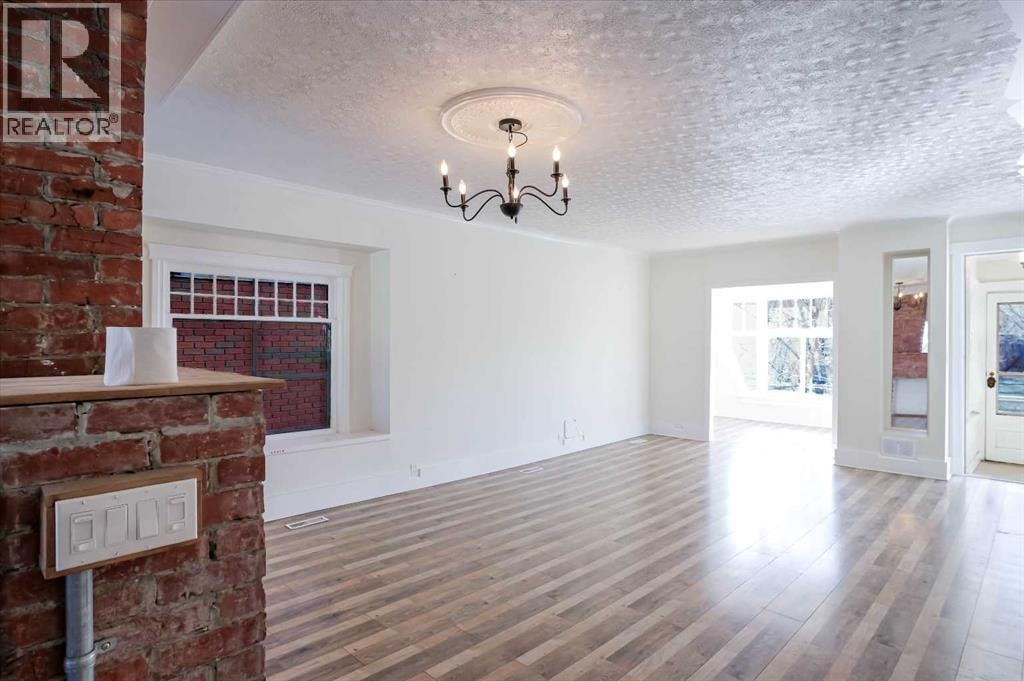 434 Memorial Drive NW — photo 4