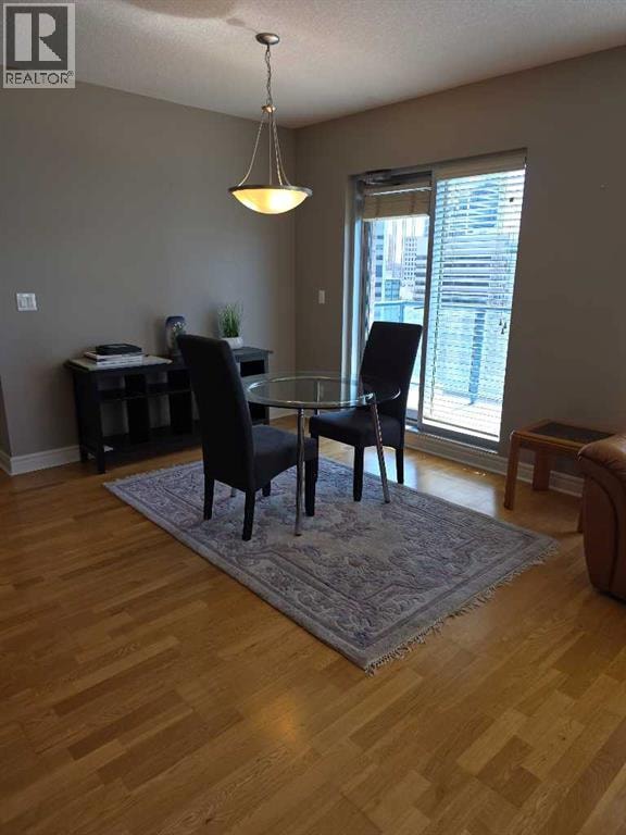 2208, 910 5 Avenue SW — photo 6