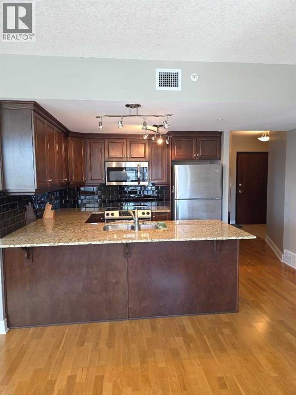 2208, 910 5 Avenue SW — photo 10