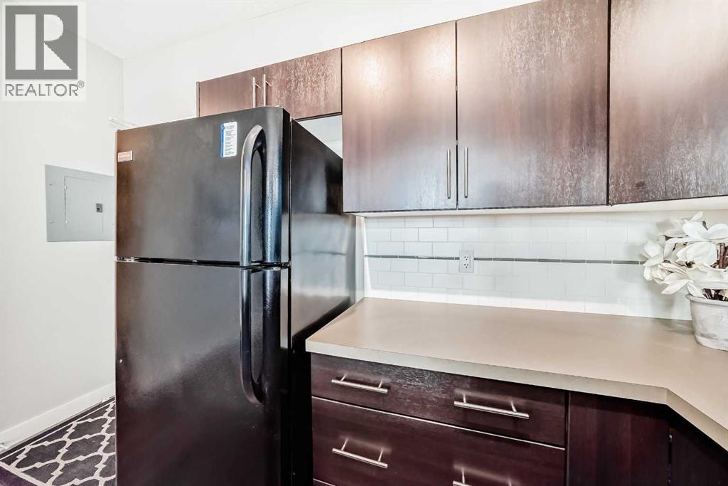405, 2300 Evanston Square — photo 12