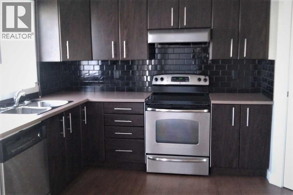 1206, 2445 Kingsland Road SE — photo 4