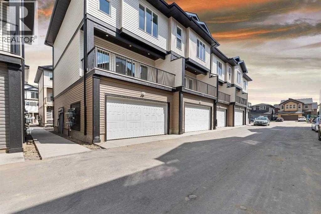 803, 90 Corner Meadows Manor NE — photo 8
