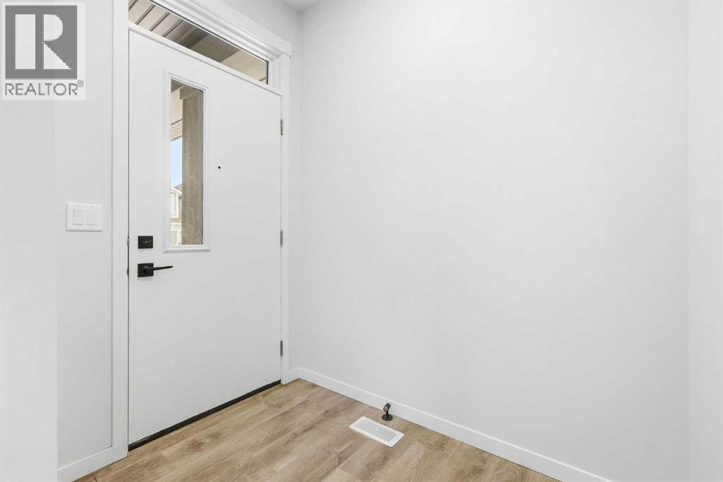 170 Herron Way NE — photo 4