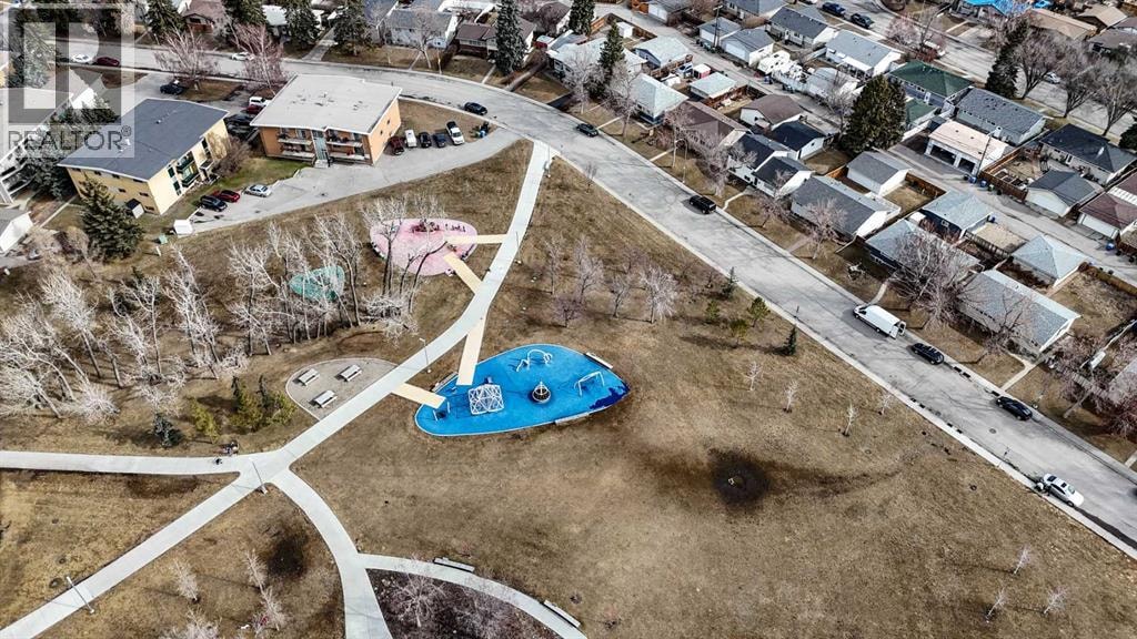 905, 30 Brentwood Common NW — photo 9