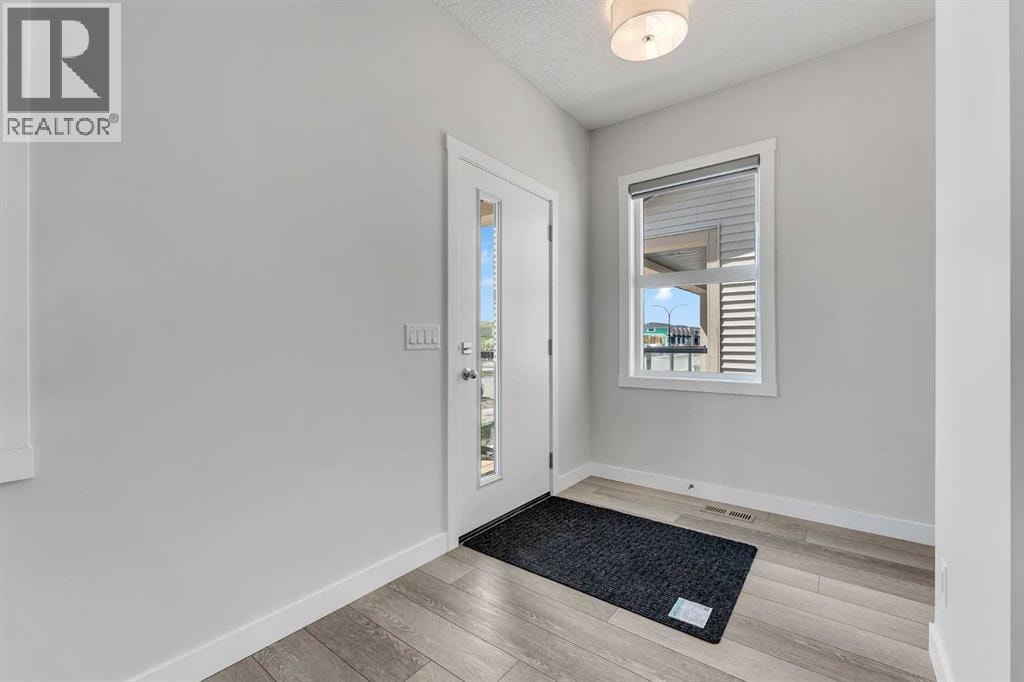 822, 826, 830, 834 Wolf Willow Boulevard SE — photo 5