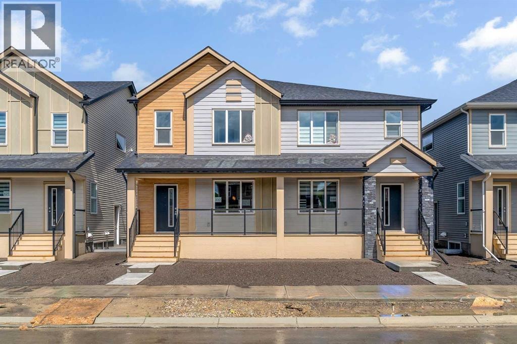 822, 826, 830, 834 Wolf Willow Boulevard SE — photo 3